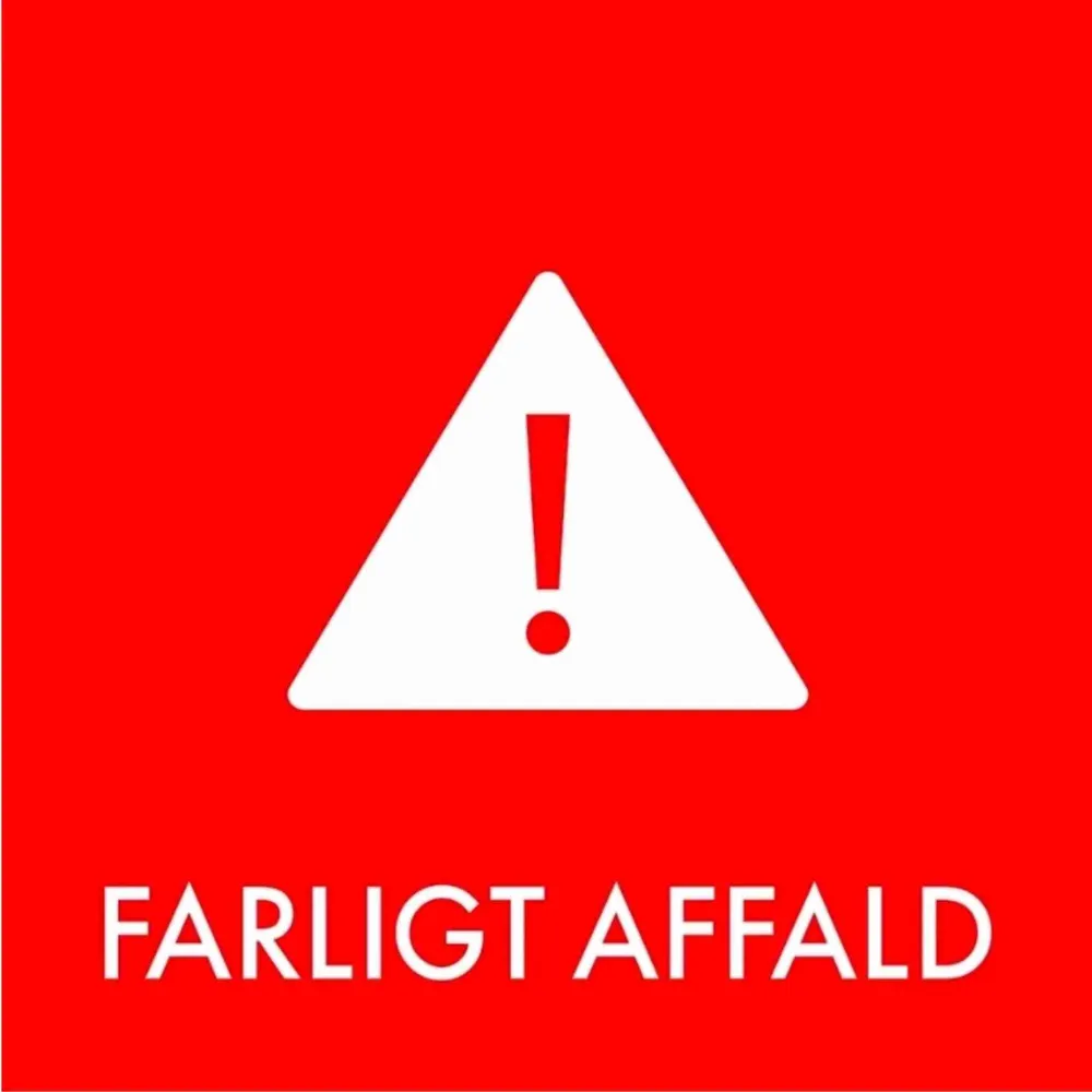 Piktogram Farligt Affald 12x12 cm, 1 stk.