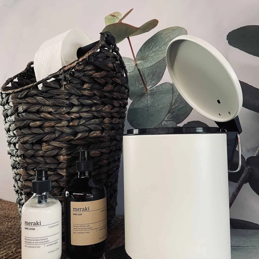 Toiletspand med softclose låg – Hvid 3 liter