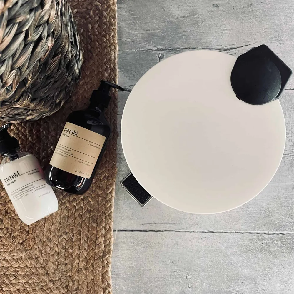 Toiletspand med softclose låg – Hvid 3 liter