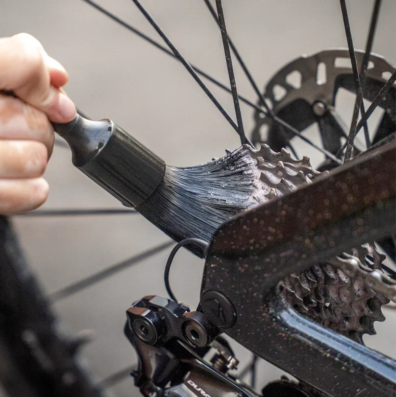 Special Transmission DYNAMIC SOFT DETAILING BRUSH