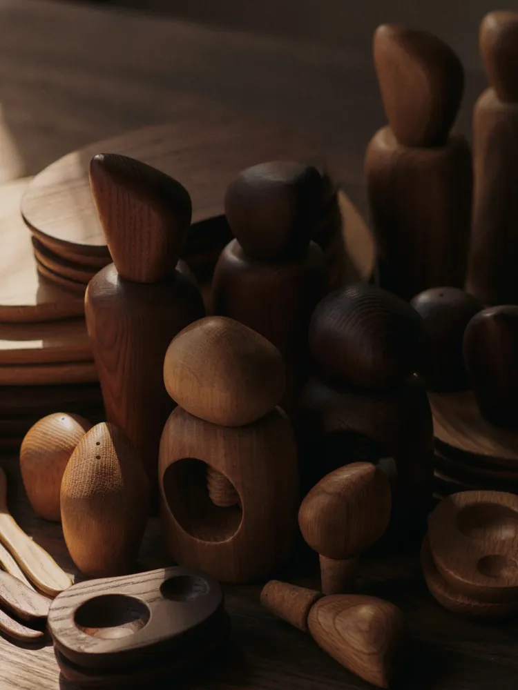 Cairn Wine Stoppers - Adjust 2 - Oak