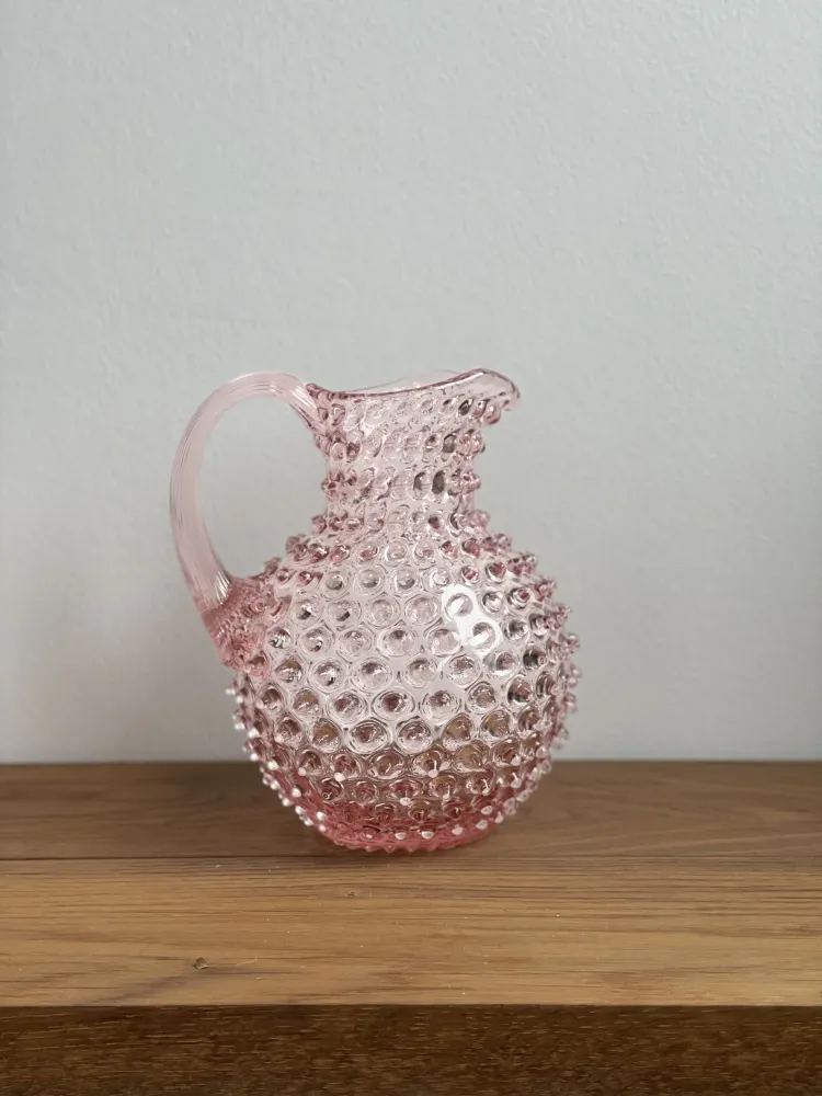 Anna von Lipa Paris Hobnail kande 2L findes i flere farver Rosa