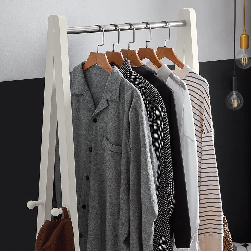 Trendy og stilren tøjstativ i smukt design, hvid