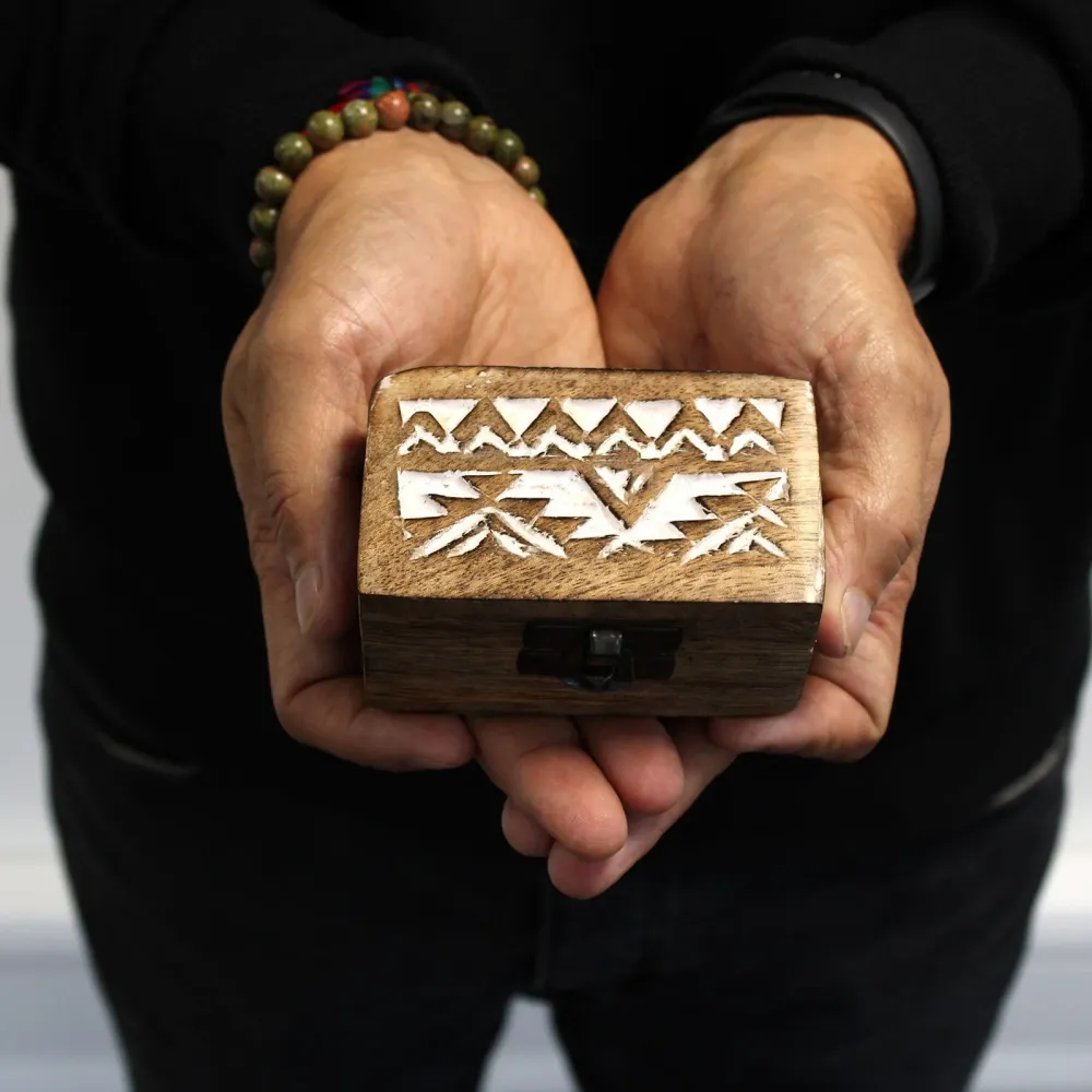 Pilleæske Træ Hvidvasket Slaviskt Design 8.5x5.5x4cm