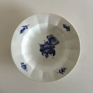 Royal Copenhagen Blå Blomst Kantet Dyb Tallerken No. 8547