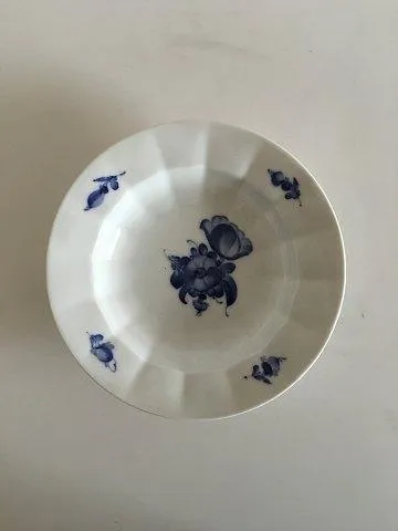 Royal Copenhagen Blå Blomst Kantet Dyb Tallerken No. 8547