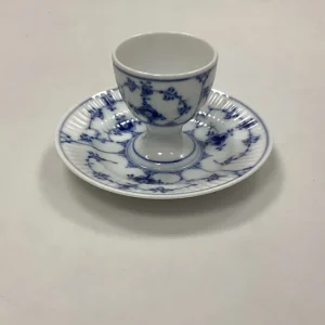 Royal Copenhagen Musselmalet Riflet Æggebæger med fast fod No. 117