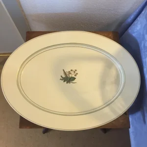 Royal Copenhagen. Hjertegræs, Fad 47 cm. #9592