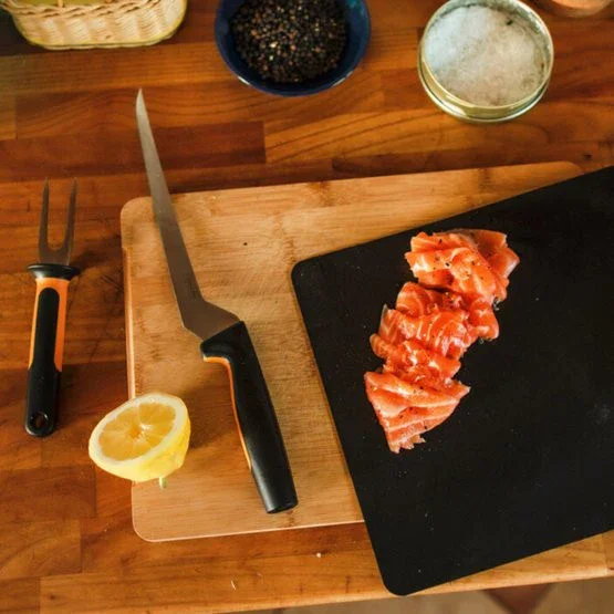 Precision Sharpened FISKARS FILETKNIV