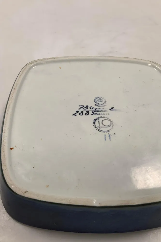 Royal Copenhagen Fajance Skål med blå dekoration No 780/2883