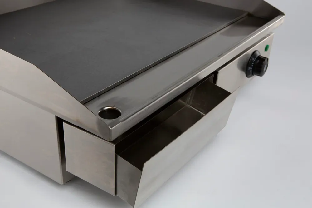 Electric fry top