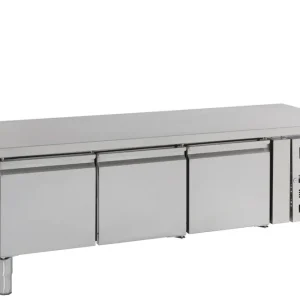 Refrigerated counter 650 height 3 doors