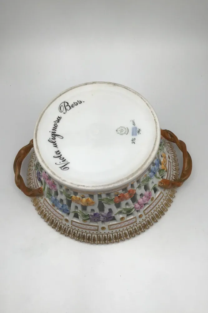 Royal Copenhagen Flora Danica Rund Frugtskål No. 396 (20/3532)