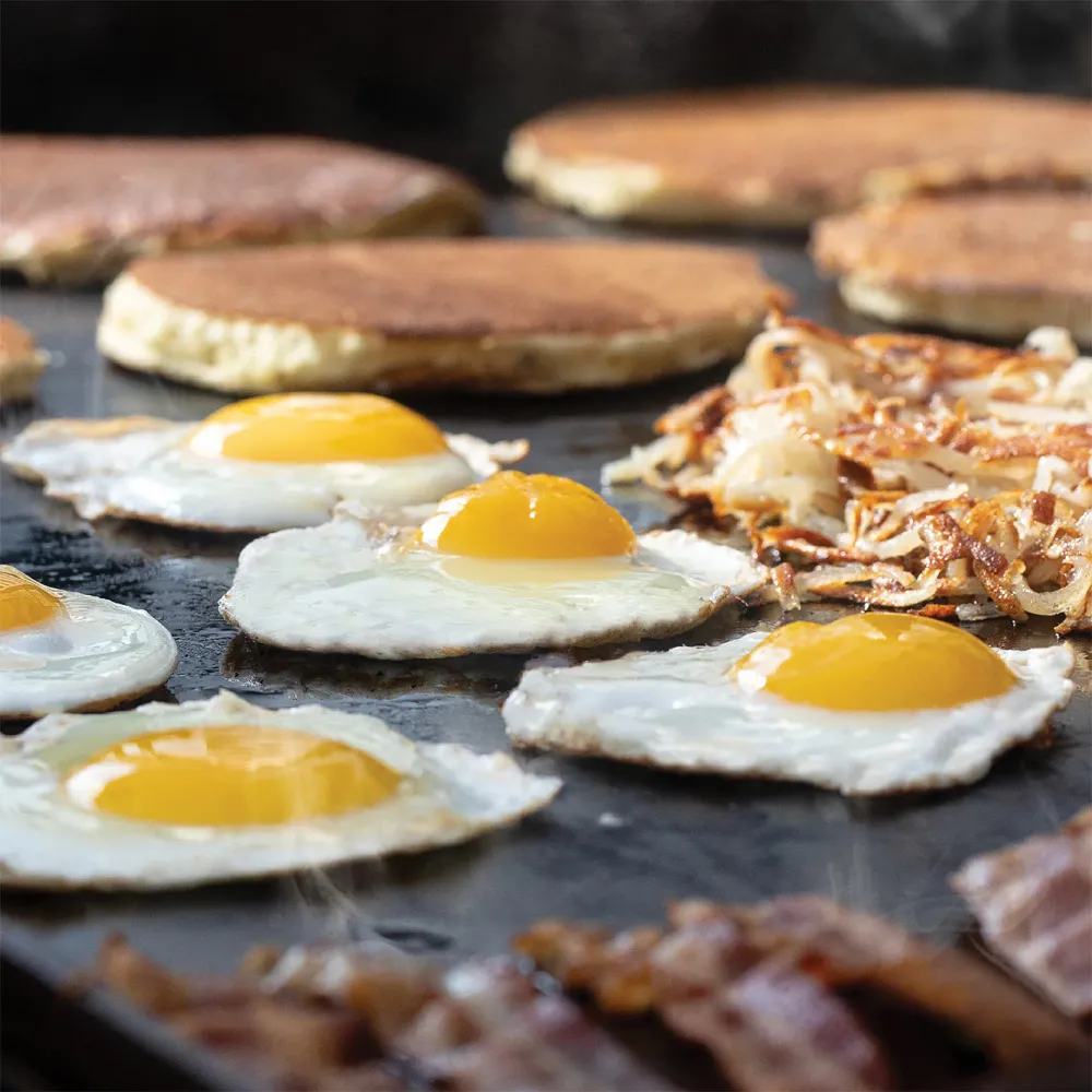 Flat Iron™ Premium Gas Griddle Char-Griller