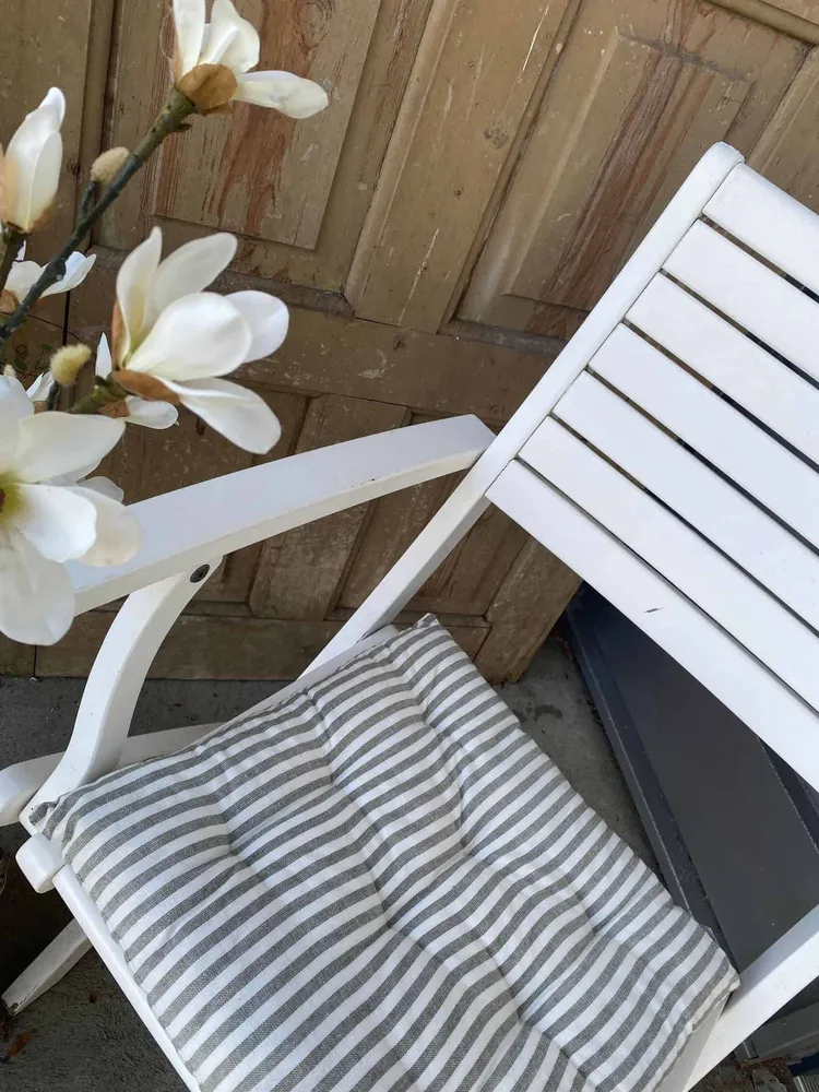 Havehynde futon – Stribet salvie grøn 40×40