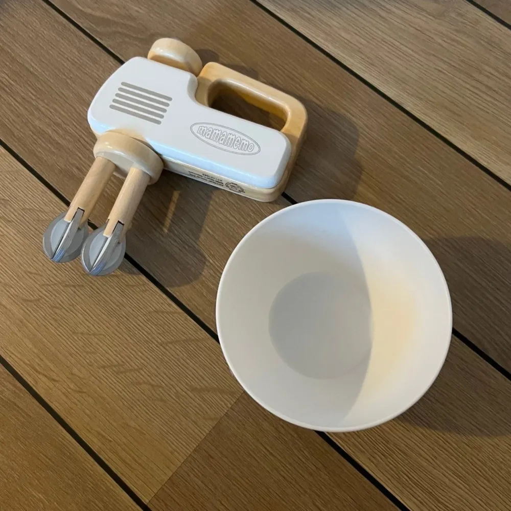 Håndmixer i træ fra MaMaMeMo - Fra 3 år.