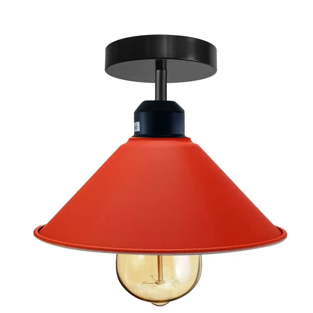 Industriel rød kegleformet loftlampe i metal. Perfekt til at skabe en varm atmosfære ~1512