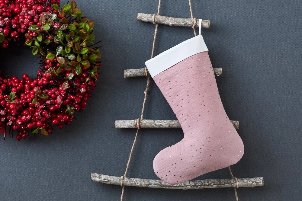 Julesok muslin gyldne prikker på pink