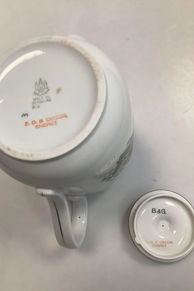 Bing og Grøndahl Fruesko Kaffekande No 91A
