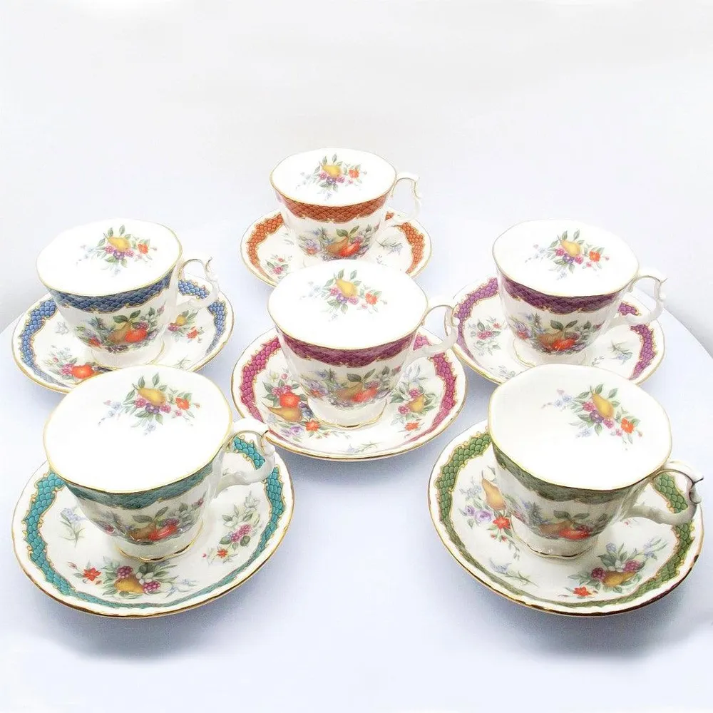 Royal Albert 6-delt teservice i engelsk porcelænsemaljer og guldfinish -55698H