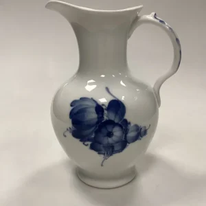 Royal Copenhagen Blå Blomst Flettet Kande med Låg No. 8147