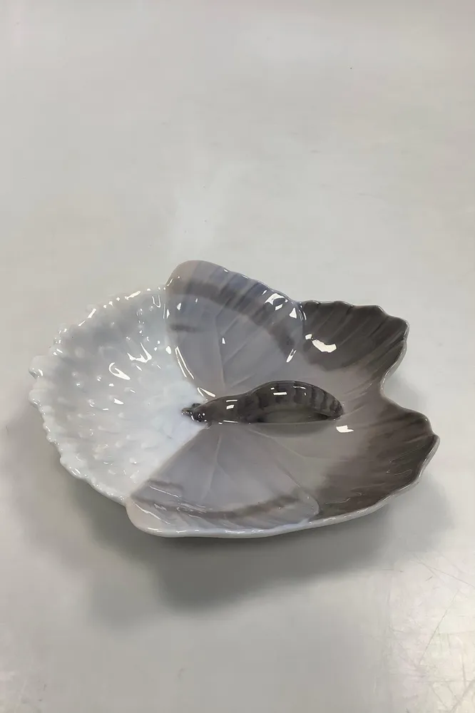 Royal Copenhagen Art Nouveaeu Skål med natsvæmmer No 10/16