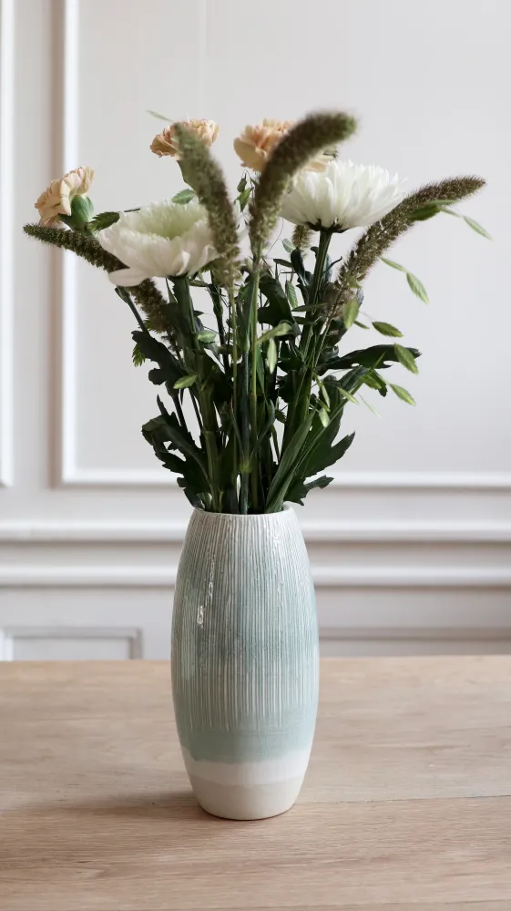 KAZE Vase