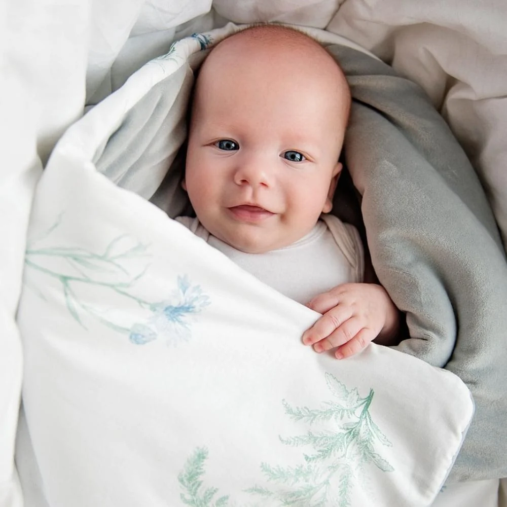 LullaLove Baby- og småbørnsdyne Herbarium Blue