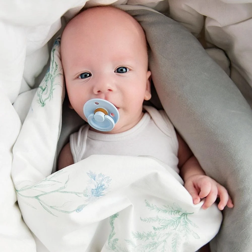 LullaLove Baby- og småbørnsdyne Herbarium Blue