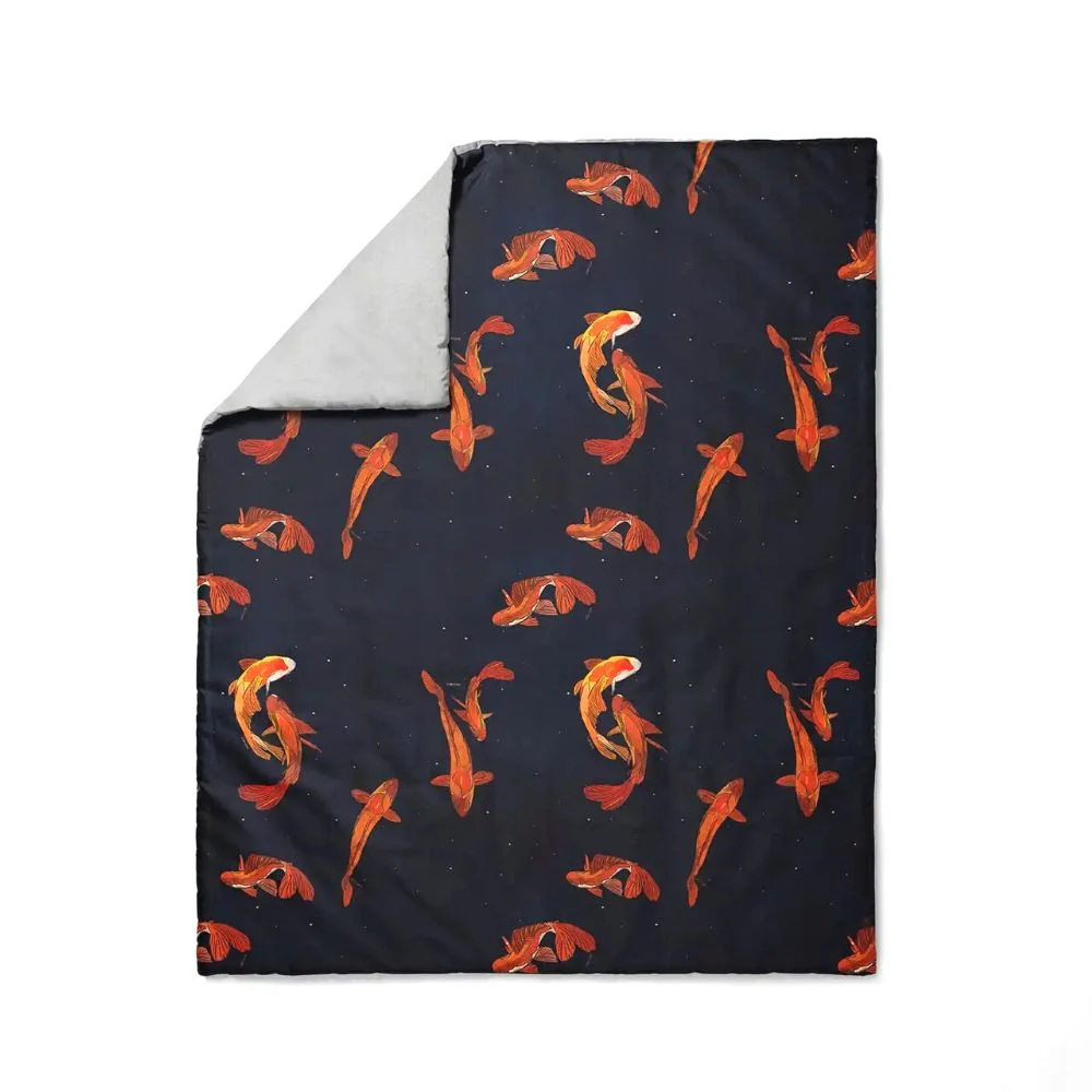 LullaLove Quilt til babyer og større børn Karpie Koi