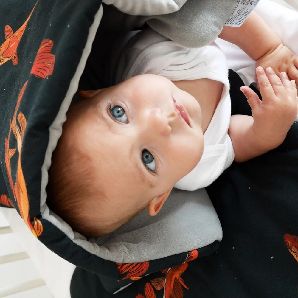 LullaLove Quilt til babyer og større børn Karpie Koi