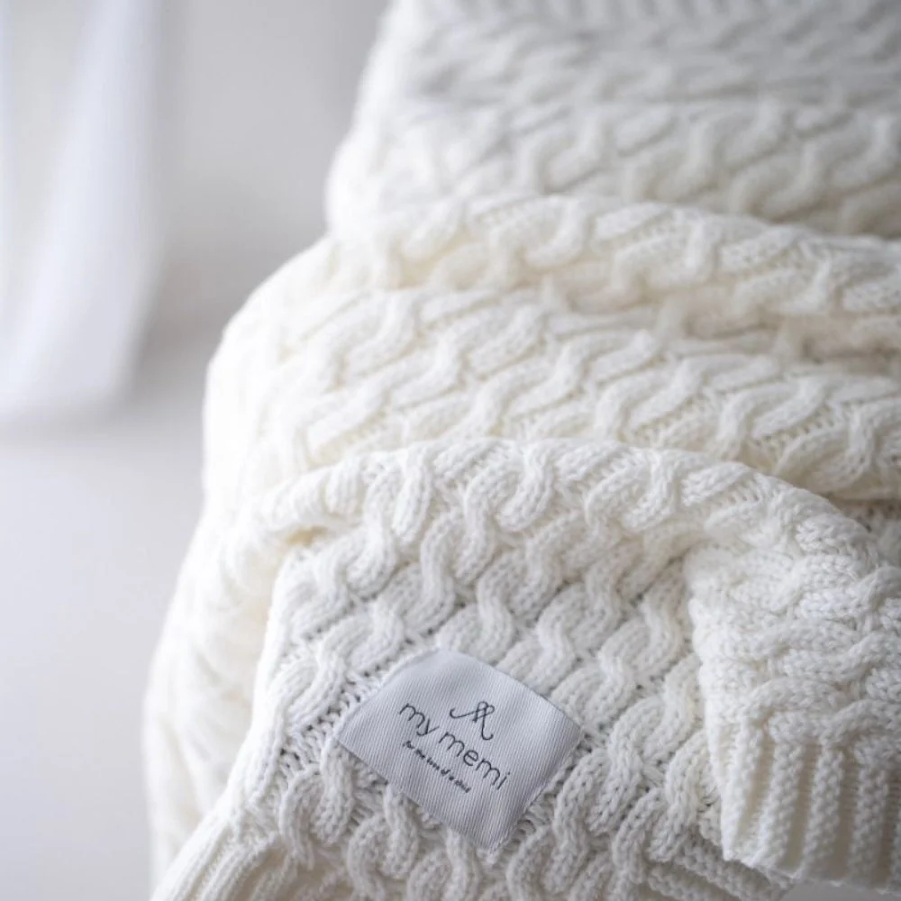 Memi-tæppe i merinould Creme Premium-kollektion
