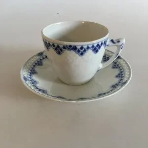 Bing & Grøndahl Kronberg Kaffekop med Gennembrudt Underkop No 305