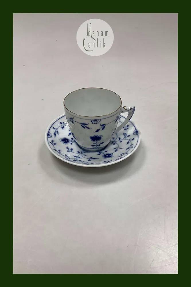 Bing og Grøndahl Sommerfugl med guld Kaffekop og Underkop No 102