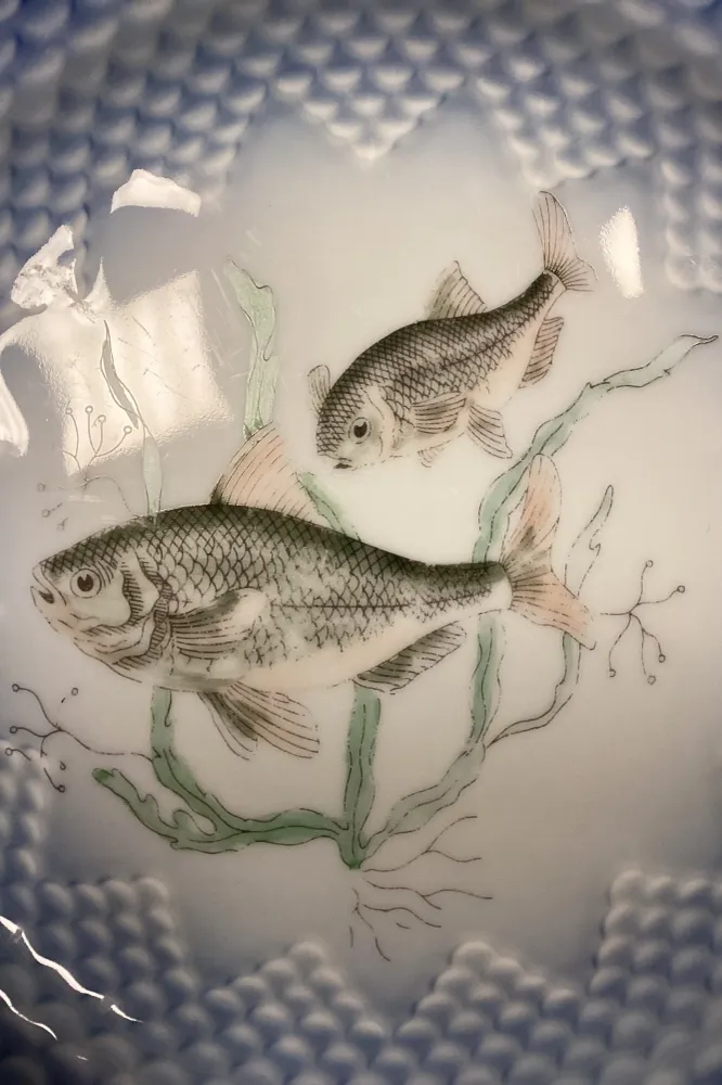 Bing og Grøndahl Blå Tone Fisketallerken Motiv 12 Brasen No. 716 - SKÅRET/SLIDT