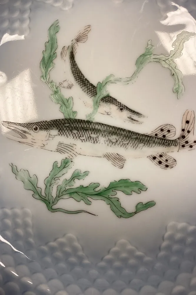 Bing og Grøndahl Blå Tone Fisketallerken Motiv 4 Gedde No. 716 - SKÅRET/SLIDT