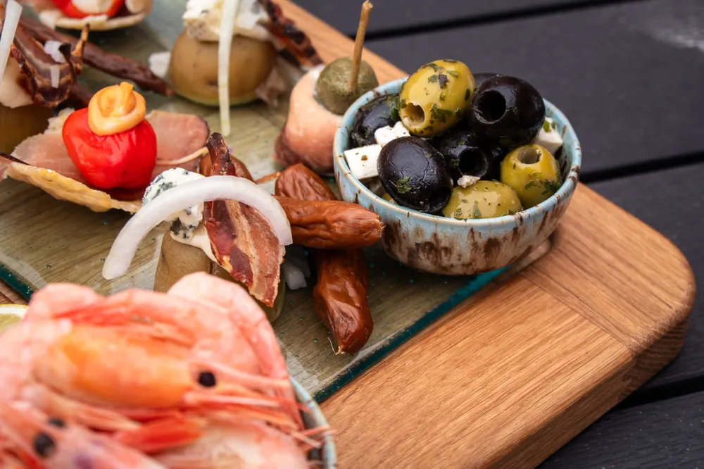 Eat on Bornholm - Glasplade str. 3 -Bølgerne i Havet