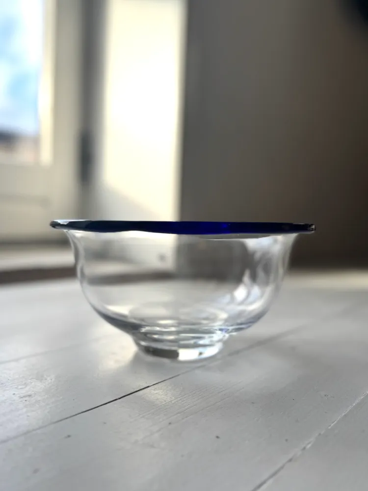 Glas skål m. mørkeblå kant - Vintage 58