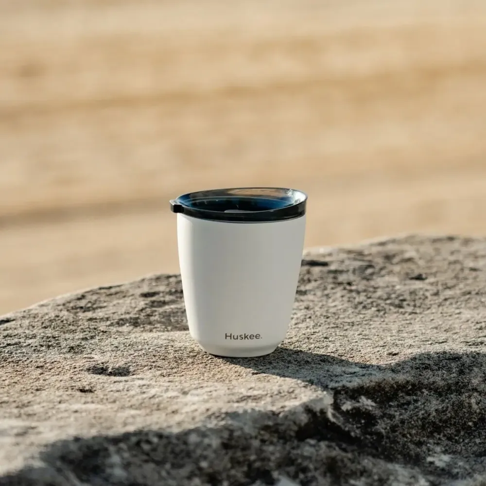 Huskee Stål krus 235 ml – holdbar kaffekop i hvid