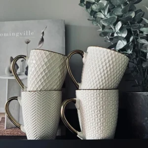 Krus hvid porcelæn med guld – Mix