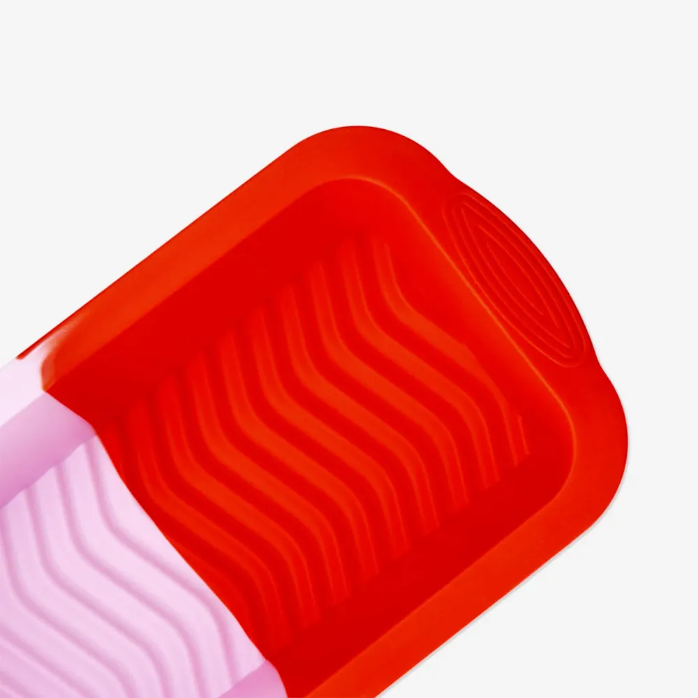 Pink og rød bageform i silikone