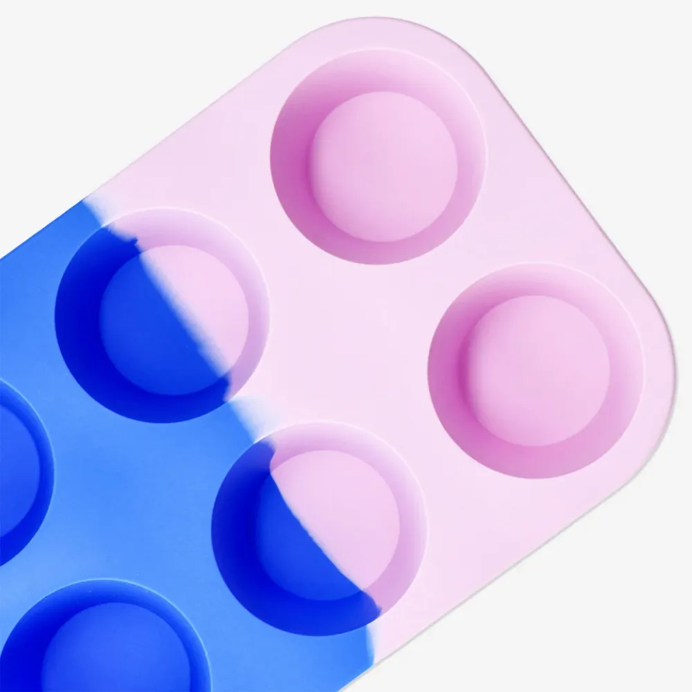Pink og blå muffinsbakke i silikone