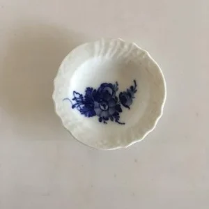 Royal Copenhagen Blå Blomst Svejfet Kuvertskål No 1505