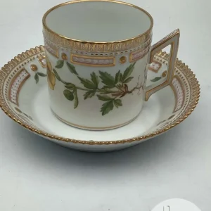Royal Copenhagen Flora Danica Chokoladekop No 054 (3513)
