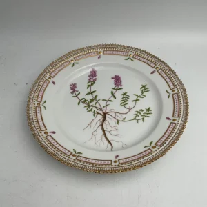 Royal Copenhagen Flora Danica Frokosttallerken No. 20/3550