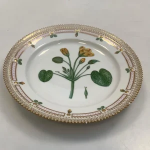 Royal Copenhagen Flora Danica Frokosttallerken No 20/3550