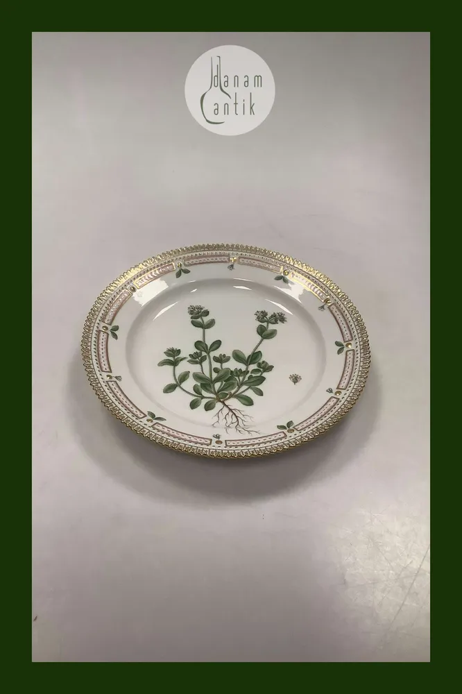 Royal Copenhagen Flora Danica Frokosttallerken No 20/3550