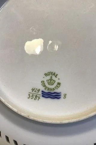 Royal Copenhagen Flora Danica Frugttallerken No 429/3584.