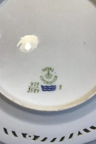 Royal Copenhagen Flora Danica Frugttallerken No 429/3584