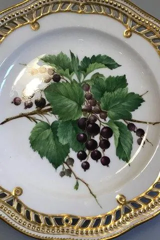Royal Copenhagen Flora Danica Frugttallerken No 429/3584